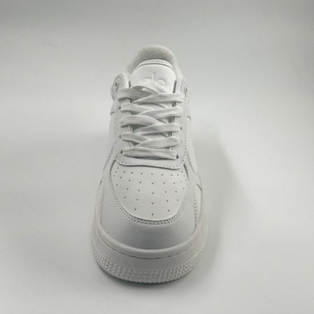 Alo Sneakers