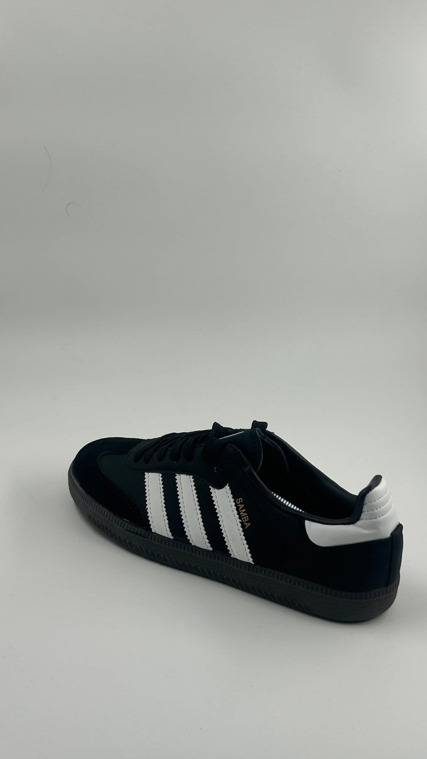 Adidas sampa
