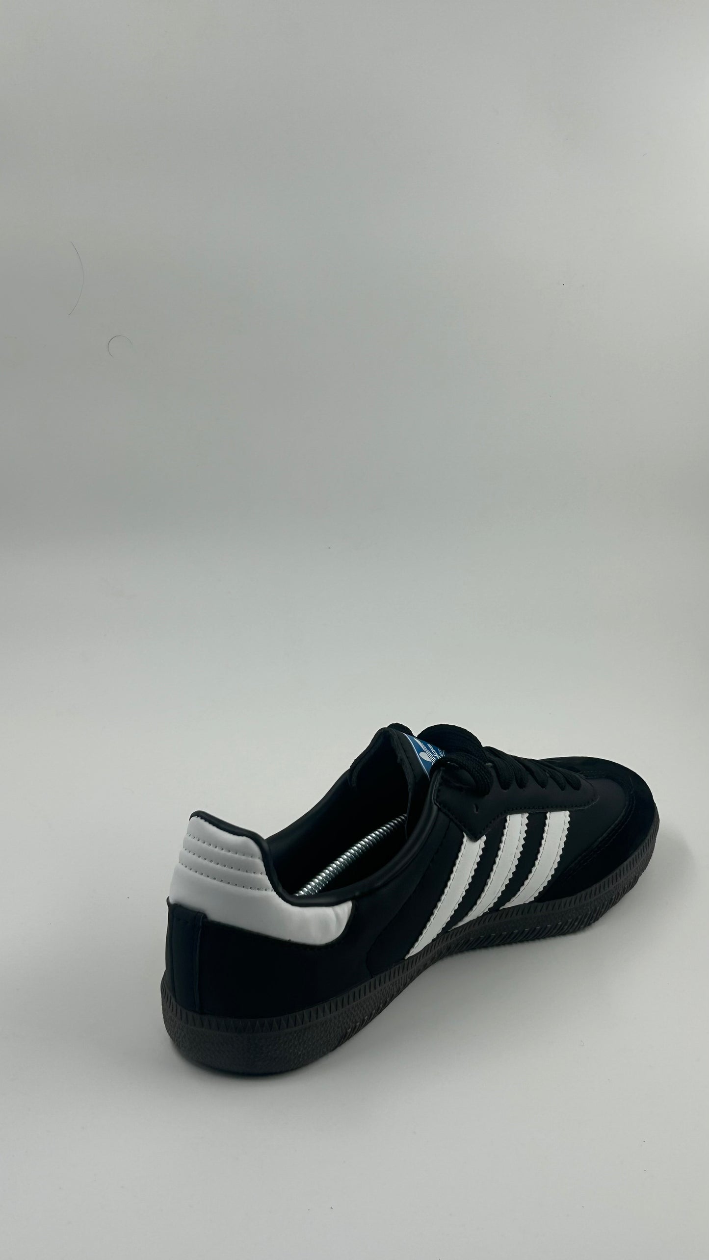 Adidas sampa