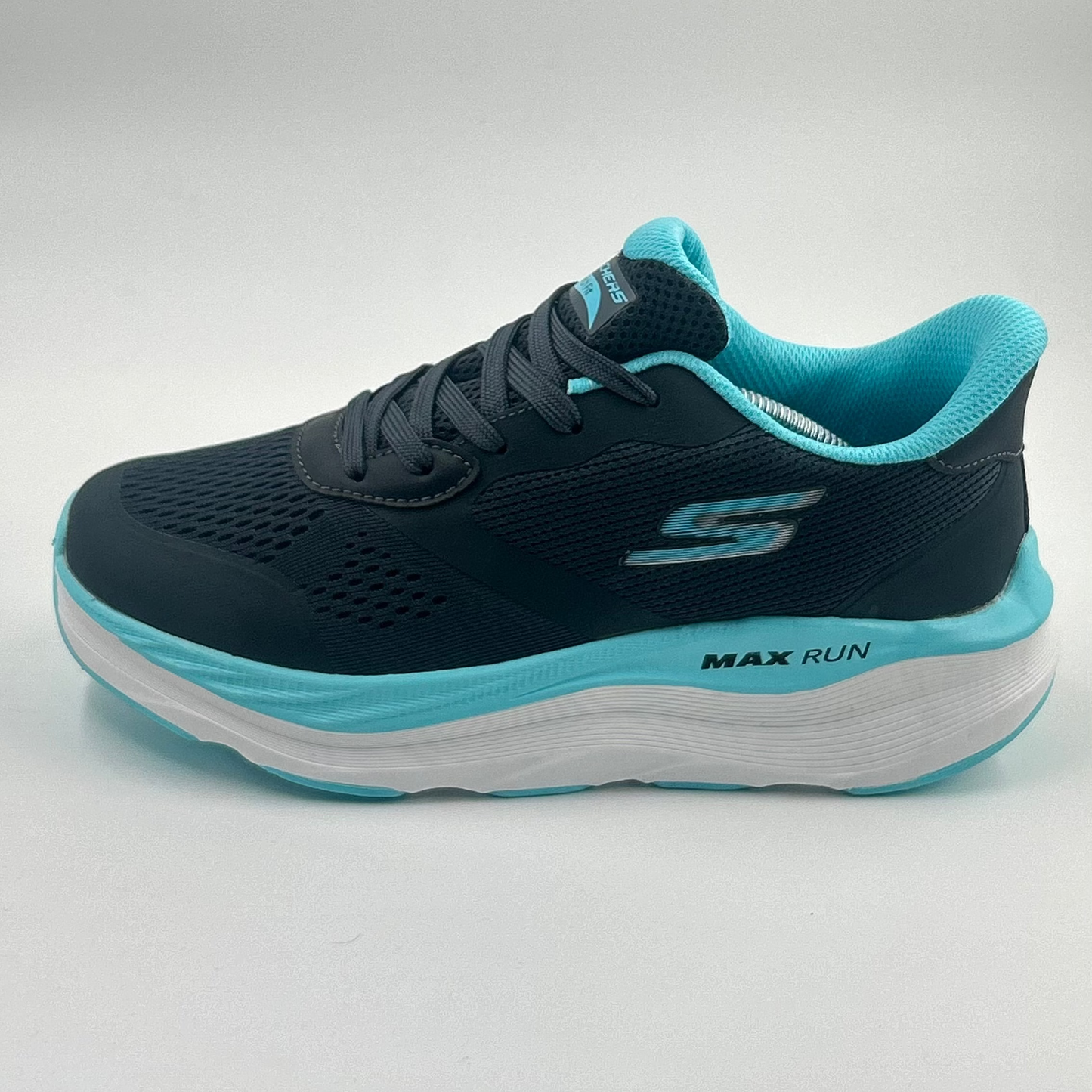 Skechers Max Cushioning / Max Run