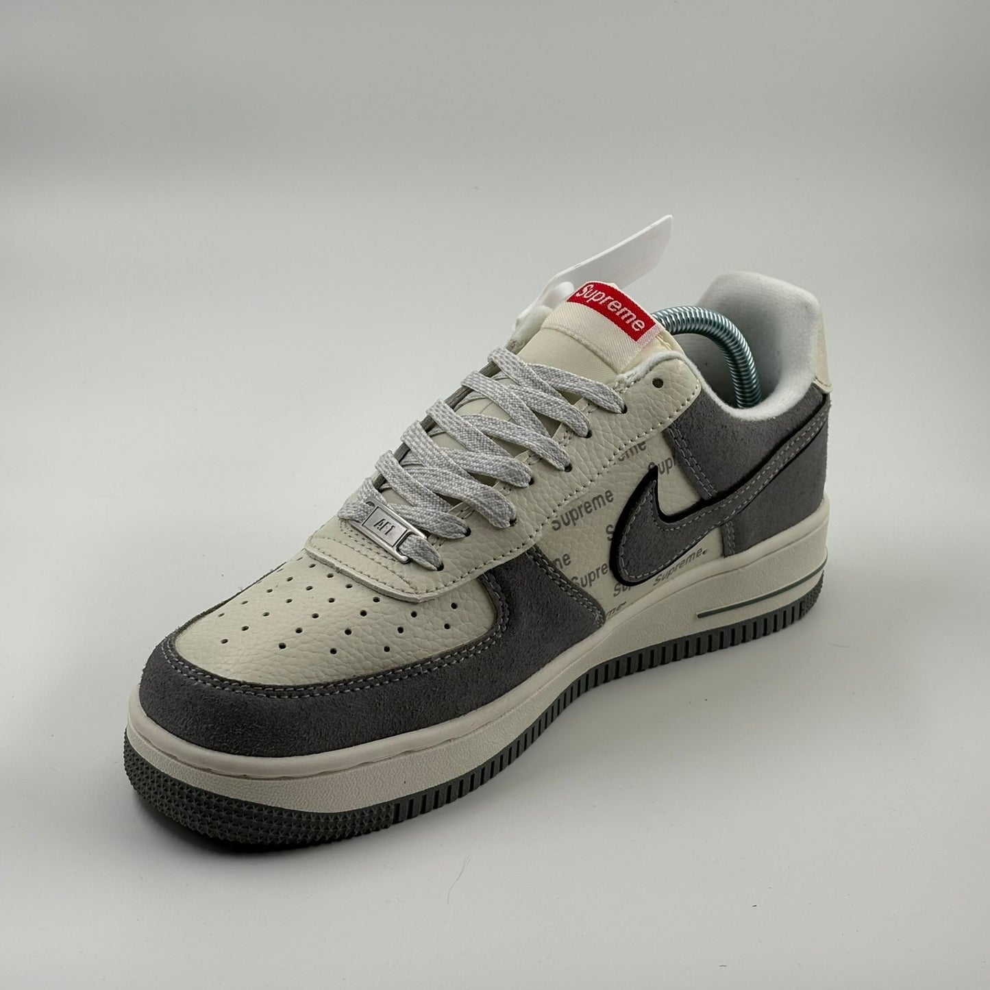 Nike Air Force 1 Low X Supreme