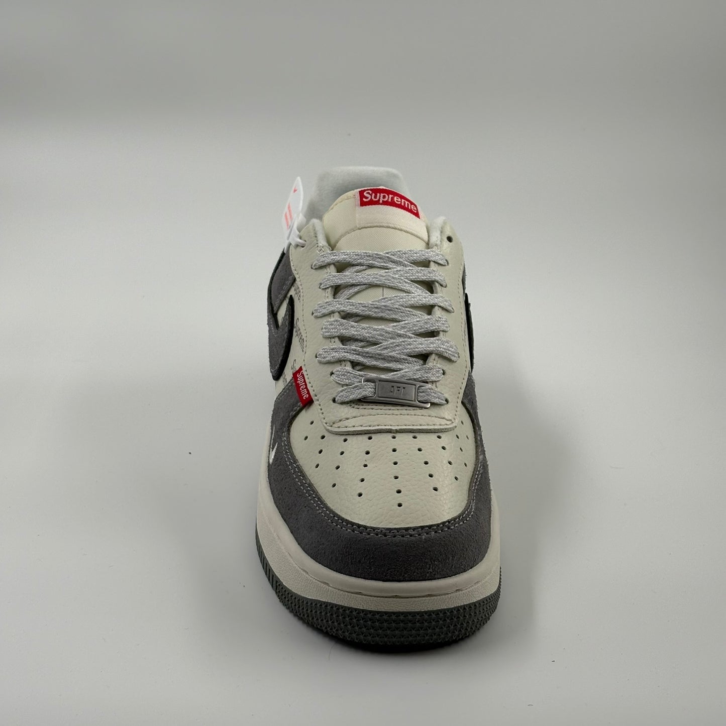 Nike Air Force 1 Low X Supreme