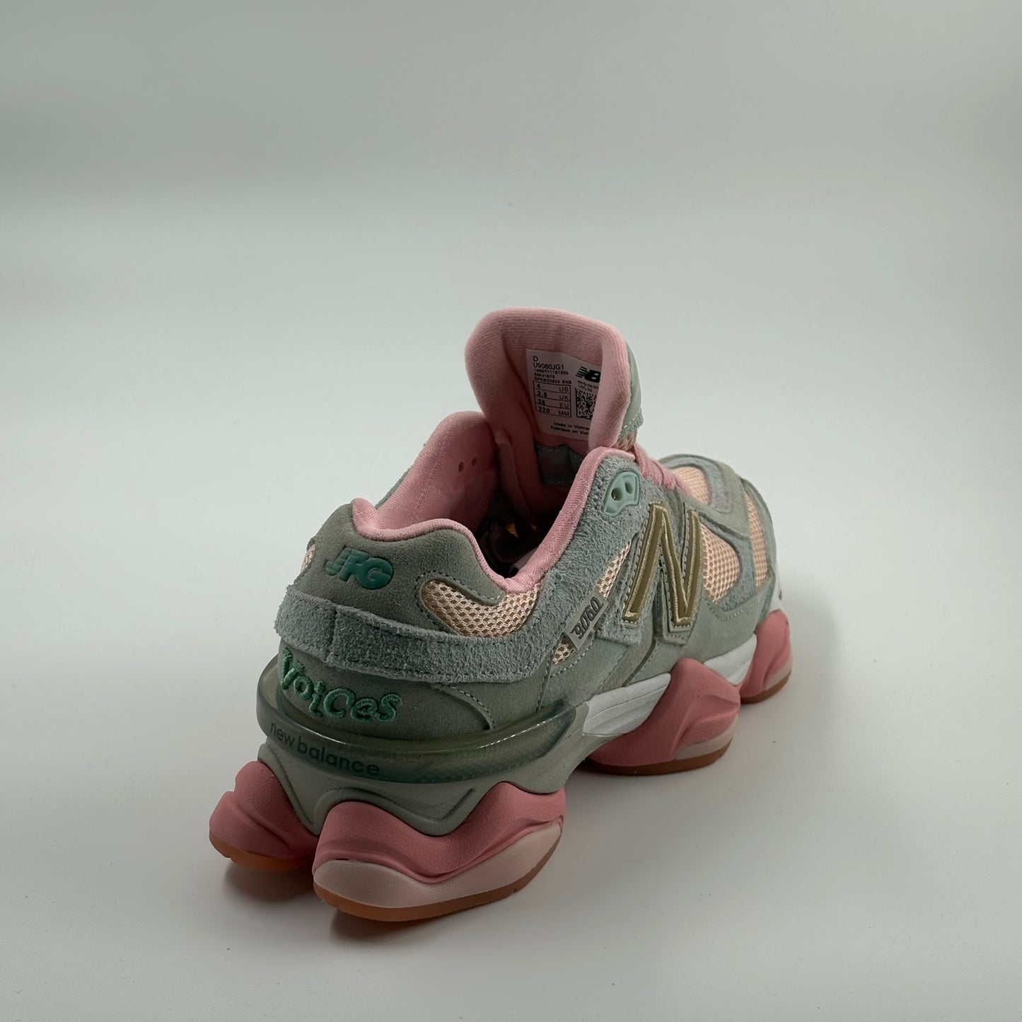New Balance 9060
