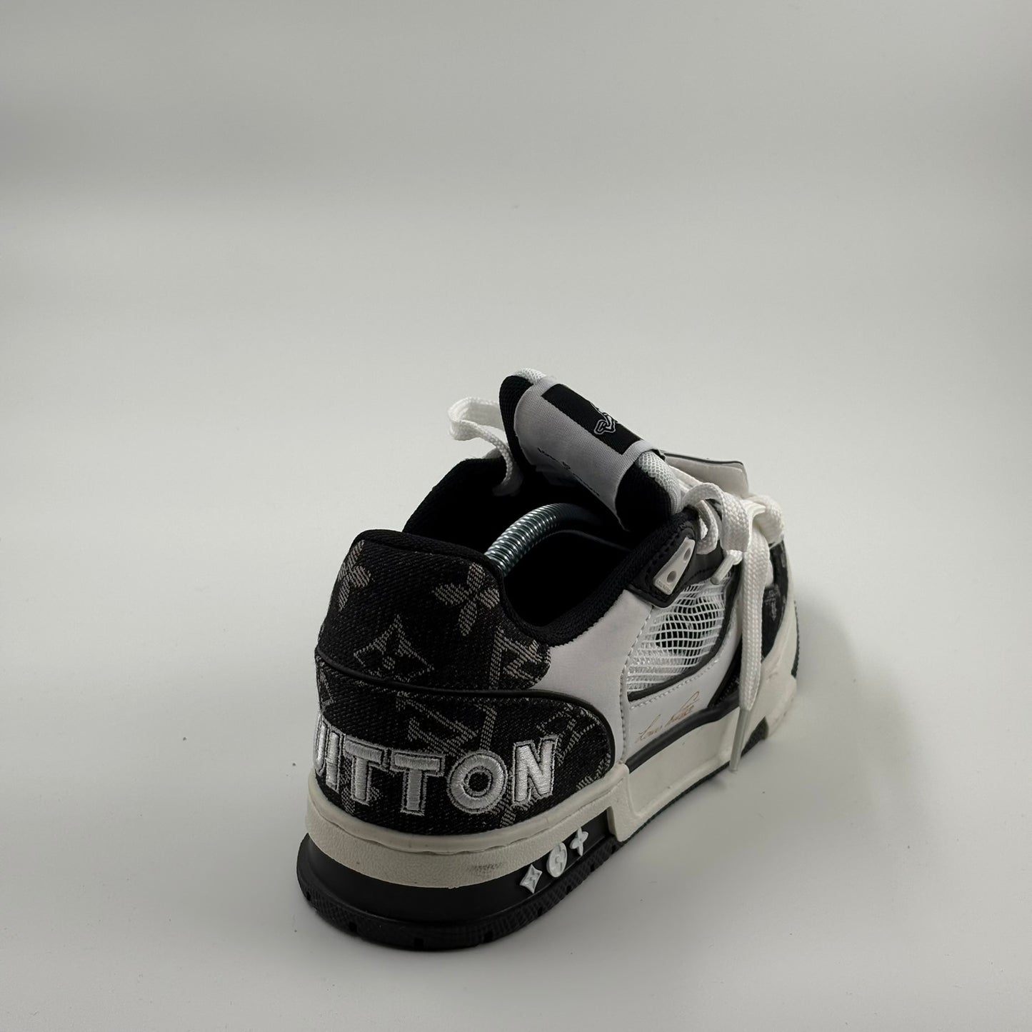 Louis Vuitton Low-top sneaker