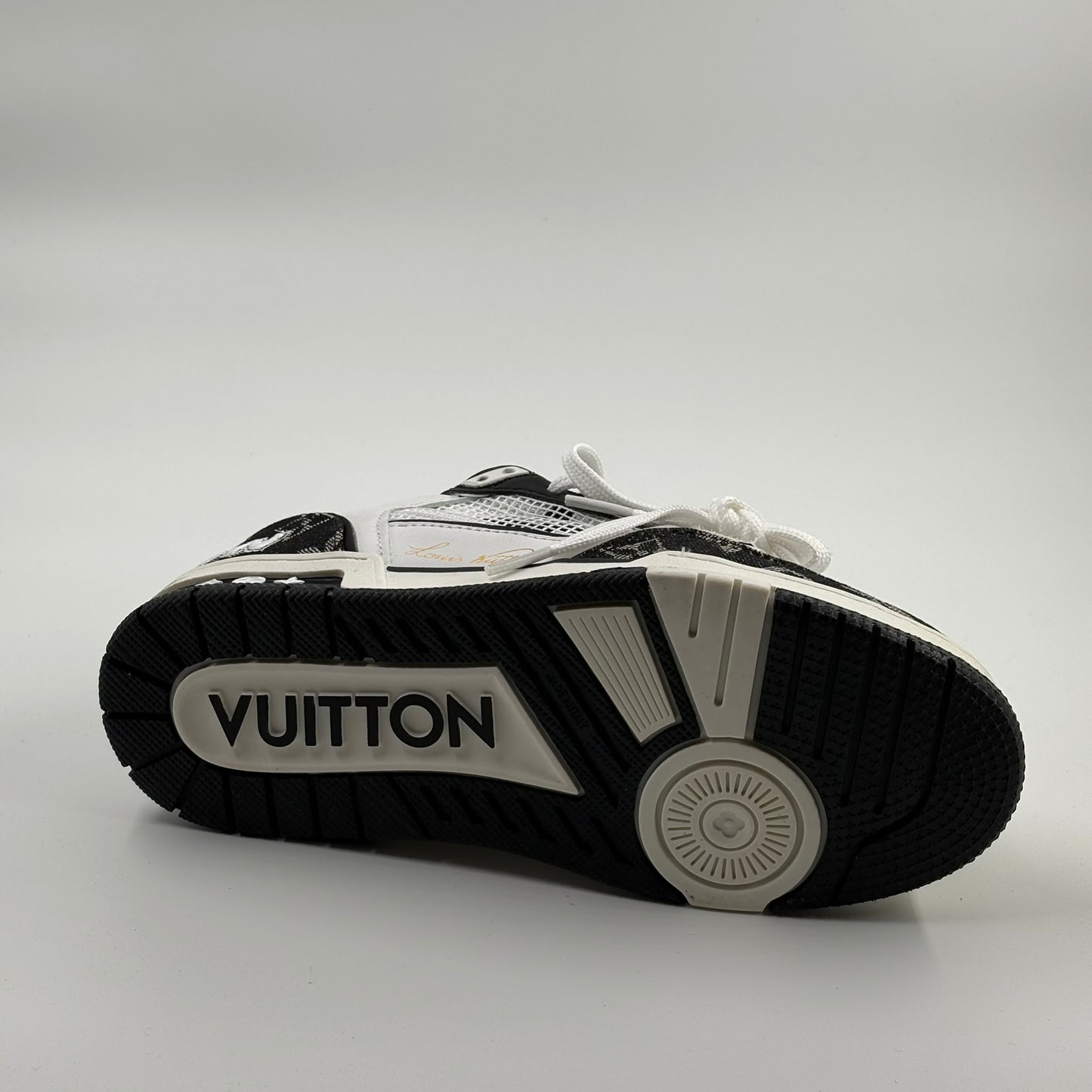 Louis Vuitton Low-top sneaker