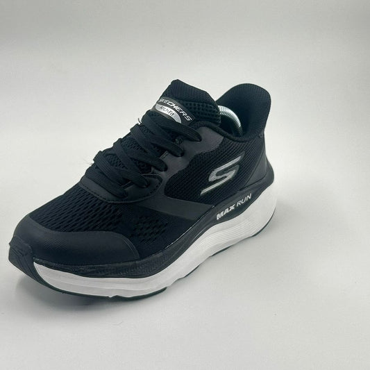 Skechers Max Cushioning / Max Run