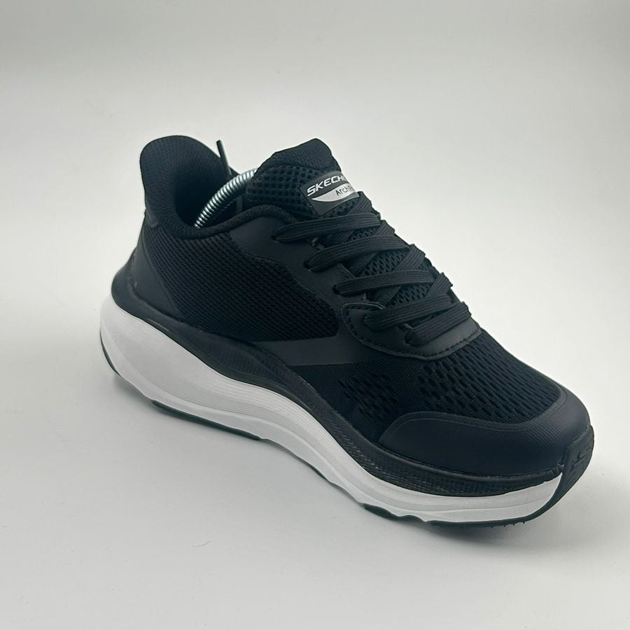 Skechers Max Cushioning / Max Run